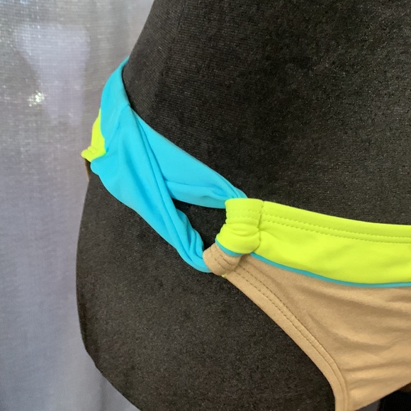 Arizona swimsuit bikini NWT - Picture 10 of 10